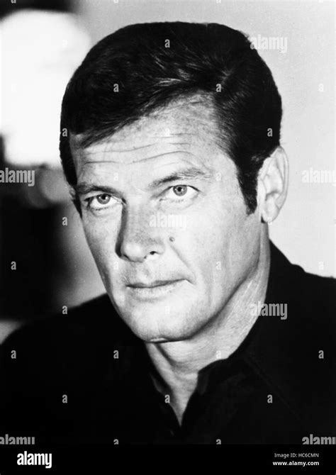 THE SPY WHO LOVED ME, Roger Moore, 1977 Stock Photo - Alamy