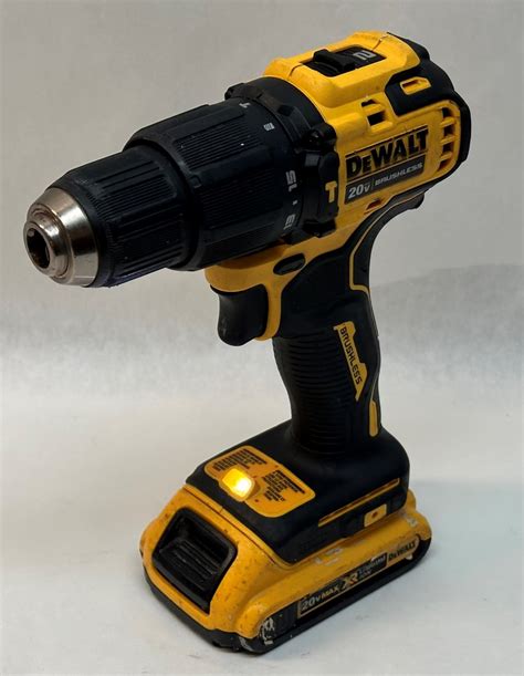 Dewalt Dcd709 20v Max 12 Cordless Drill Driver W 2ah Battery Very