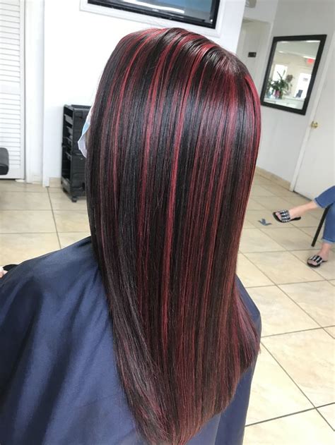 Red Hair Streaks Red Balayage Hair Black Red Hair Hair Color For