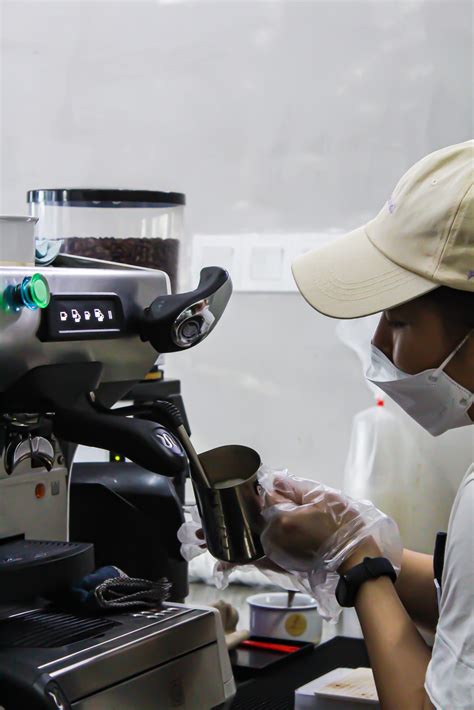 This New Minimalist Café In PJ Is Giving Away 1000 FREE Cups Of Premium