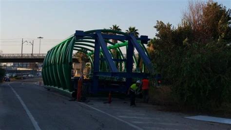 Comienza El Montaje De La Pasarela Ciclopeatonal Sobre La SE 30 Que Une