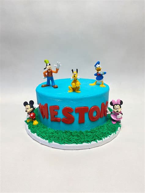 Mickey Mouse birthday cake in 2023 | Mickey mouse birthday cake ...