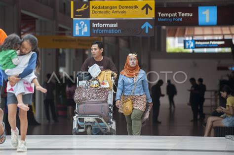 PENERBANGAN TAMBAHAN BANDARA NGURAH RAI ANTARA Foto