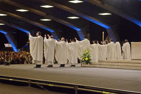 Jeudi Avril Photos P Lerinage Montfortain Lourdes