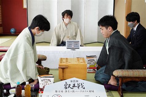 叡王戦第4局で対戦する藤井聡太叡王（左）と菅井竜也八段（日本将棋連盟提供） ― スポニチ Sponichi Annex 芸能