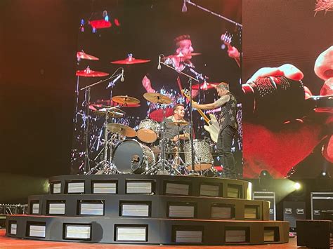 Some photos from Hard Rock Live - Hollywood, FL : r/greenday