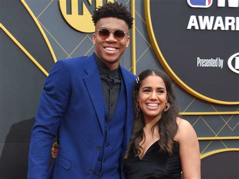 Who Is Giannis Antetokounmpos Girlfriend All About Mariah Riddlesprigger