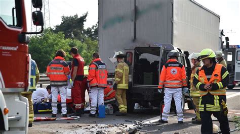 Mannheim Sandhofen Unfall An Stauende Vollsperrung Der A