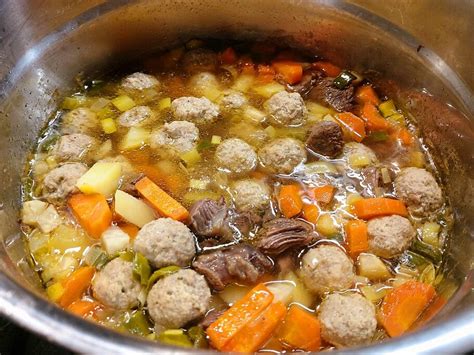 Rindfleischsuppe Mit Markkl Chen La Cusana Von Cusana Chefkoch