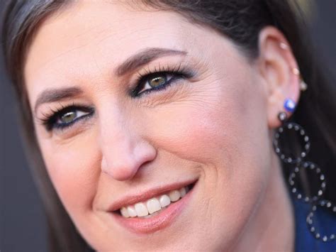 Mayim Bialik Files Lawsuit After Cbd Retailers Falsely Claim She Endorses Their Products The