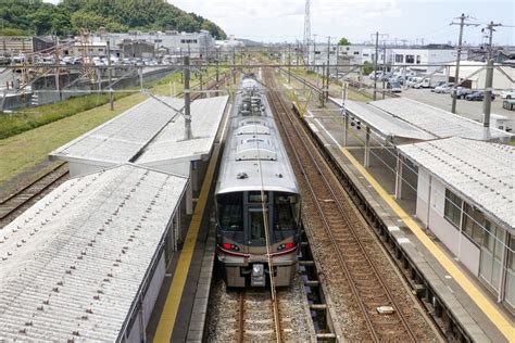 Jr西日本521系電車 クモハ521 114 津幡駅 Jr 鉄道フォト・写真拡大 By Bbsanさん レイルラボraillab