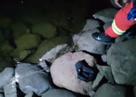 Potosí Vagoneta Se Hunde Con Seis Jóvenes En La Laguna San Sebastián