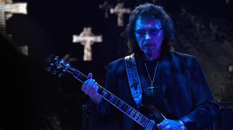 Black Sabbaths Tony Iommi Debuts First New Track In 8 Years • The