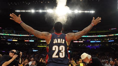 LeBron James Stopped Doing the Chalk Toss Again