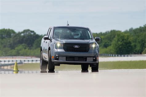 Maverick Lobo Performance Street Truck Official Debut