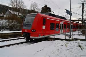 425 615 Bei Der Einfahrt In Neckargerach Am Sonntag Den 17 1 2016 Der