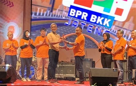 Pt Bpr Bkk Jateng Resmi Launching Aplikasi K Eris Nayantaka