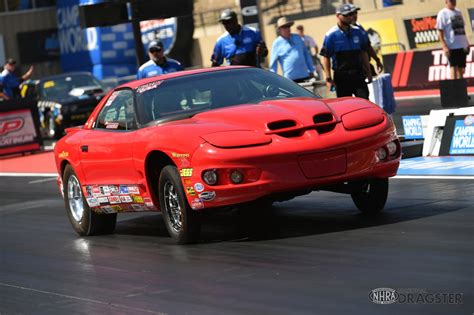 Dodge Power Brokers Nhra Mile High Nationals Saturday Photo Gallery Nhra