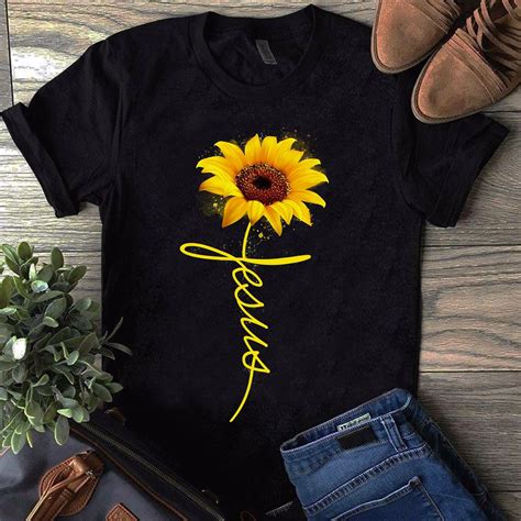 Pin By Keli Moura On Sunflowers Sunflower Clothing T Shirts For