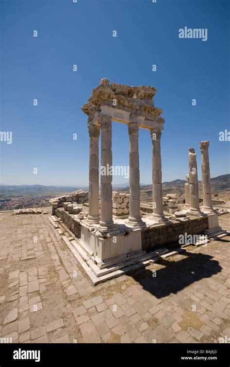 Ruins of the ancient city of Bergama Turkey Stock Photo - Alamy