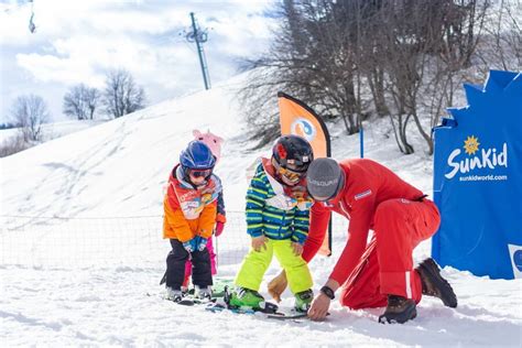 Cours De Ski Collectifs Au Club Piou Piou Jardin D Enfants Ans