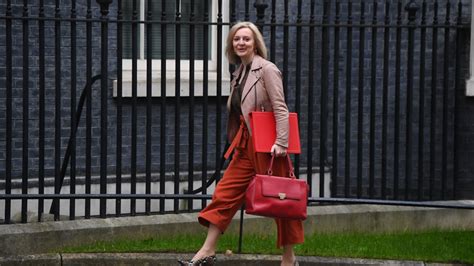 Liz Truss Warned Against Signing Oz Deal Without Scrutiny