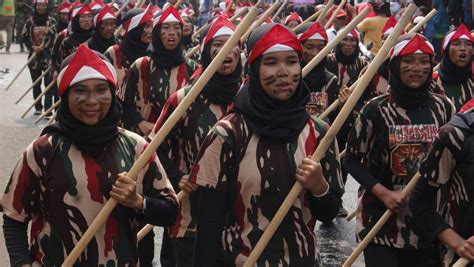ide kostum karnaval  agustus  unik keren  menarik