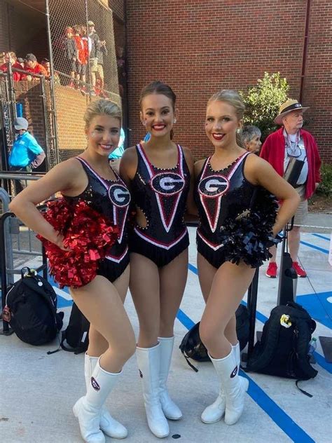 Ochs Grads Take Uga Majorette Line By Storm The Oglethorpe Echo