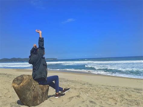 Pantai Soge Pacitan Tiket Fasilitas Travelingan Net