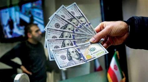 Iran Unable to Curb Currency Fall against US Dollar