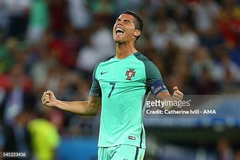 6051 Cristiano Ronaldo Euro 2016 Photos And High Res Pictures Getty Images