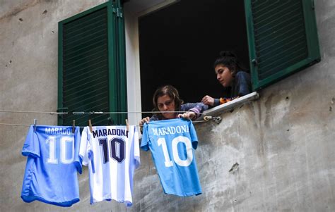 Mort de Maradona L Argentine rend hommage à son idole et se prépare à