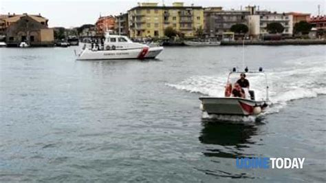 Morto L Uomo Disperso In Laguna A Grado Cadavere Trovato Senza Vita