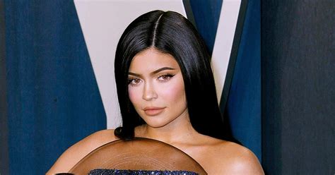 Kylie Jenner Shows Off Very Early Stages Of Pregnancy