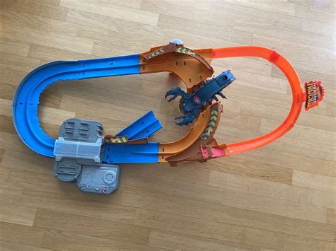 Hot Wheels Monster Trucks Skorpion Beschleuniger Rennbahn Kaufen Auf