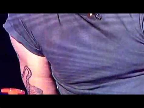 Christina Aguilera Boob Flex YouTube