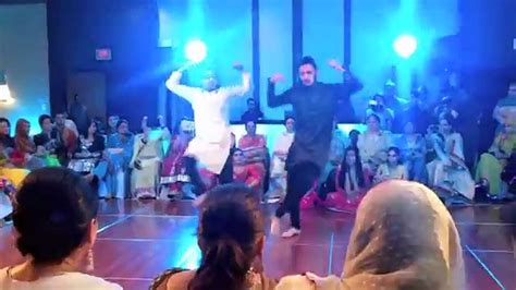 Best Mehndi Dance 2015 Zaid And Anza Surprise Groom Performance Video Dailymotion