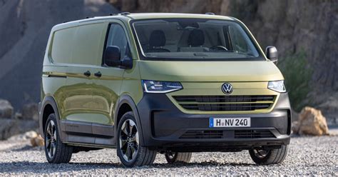 2025 Volkswagen Transporter Caravelle T7 Debut 4 Paul Tan S