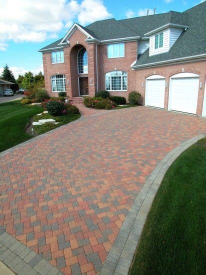 Unilock Camelot Driveway With Olde Greenwich Cobble Border