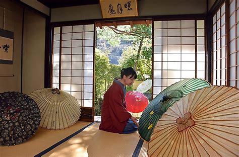 江戸期の茶室彩る阿島傘 喬木で「昼と夜の風情を」｜信濃毎日新聞デジタル 信州・長野県のニュースサイト