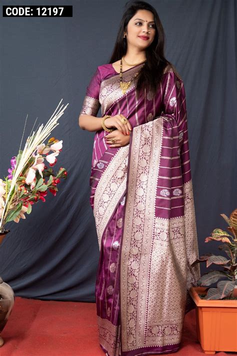 Magenta Color Soft Kanchipuram Silk Saree With Zari Weaving Work