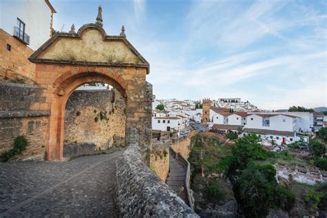 Puerta De Felipe V Y La Iglesia De Nuestro Padre Jes S Ronda Andaluc A