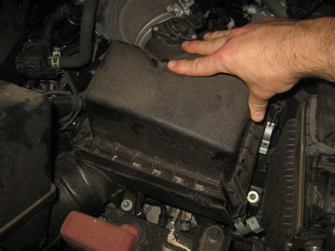 Toyota Highlander Engine Air Filter Replacement Guide