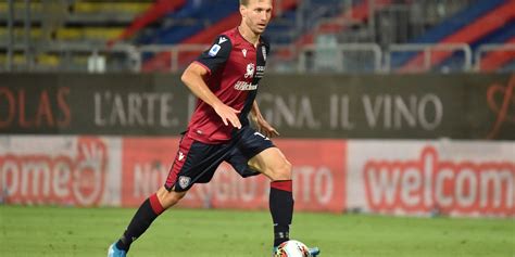 Cagliari Allenamento Con Il Gruppo Per Klavan