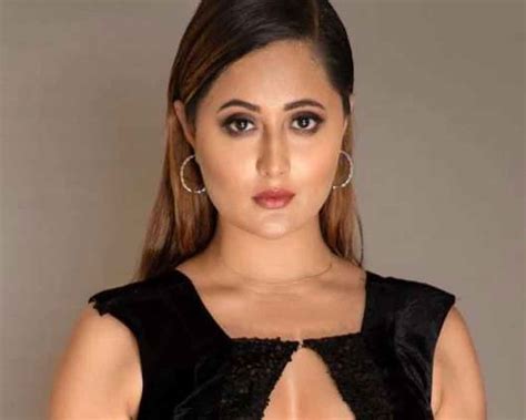 Bigg Boss 15 Rashami Desai Declares Her Love For Umar