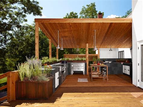 Let's Eat Out! 45 Outdoor Kitchen and Patio Design Ideas