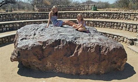 El meteorito más grande del mundo el meteorito Hoba en Namibia