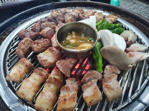 청주 봉명동 맛집 연탄불에 직접 구워주는 제주돼지를 맛볼 수 있는 맛집 탐라도니 청주봉명점 네이버 블로그