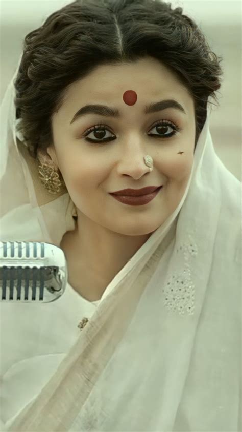 Gangubai Kathiawadi Best Look Of Alia Bhatt In 2023 Bollywood Makeup