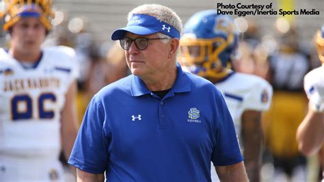 Jackrabbits win Showdown, Move to No. 1 - AFCA